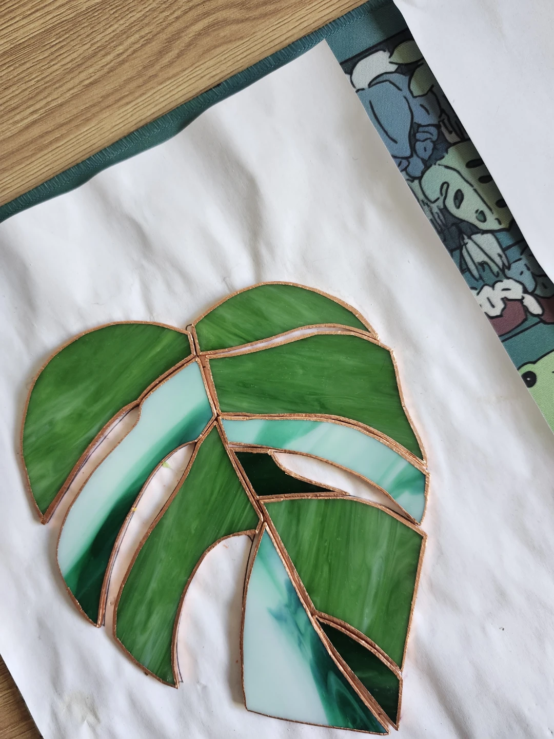 Stained Glass Monstera Leaf Suncatcher - photo 4