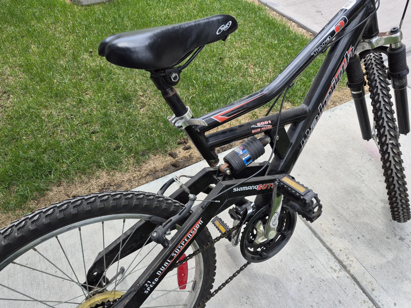 Raleigh Tora 21-Speed Dual Suspension Mountain Bike - photo 4