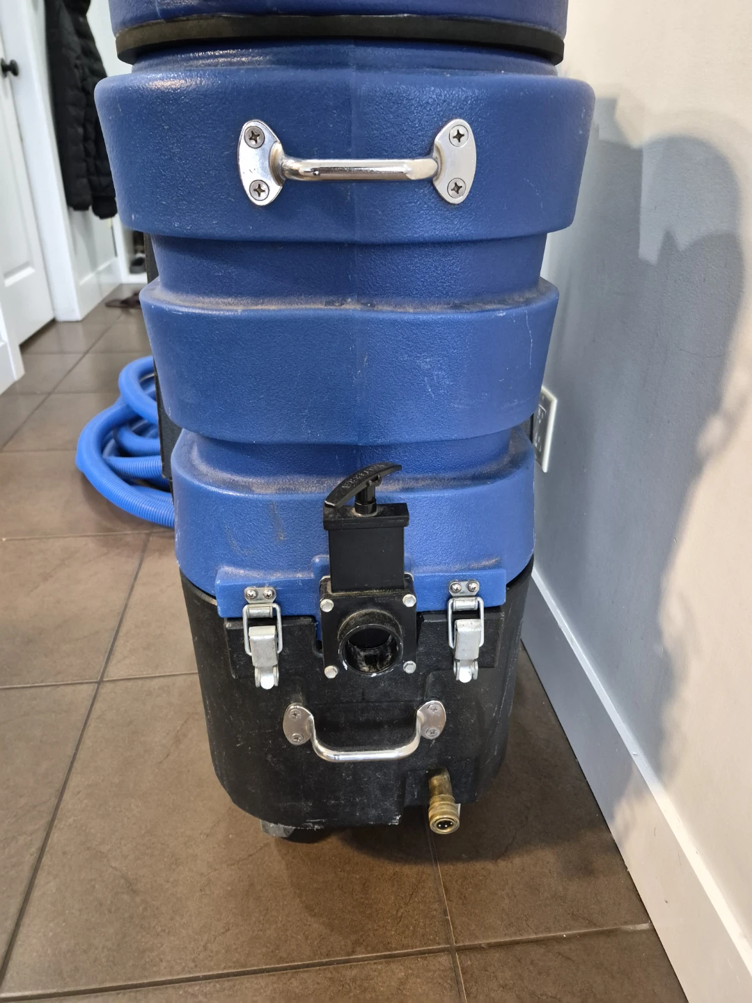 Esteam Ninja 400 Carpet Extractor - photo 4