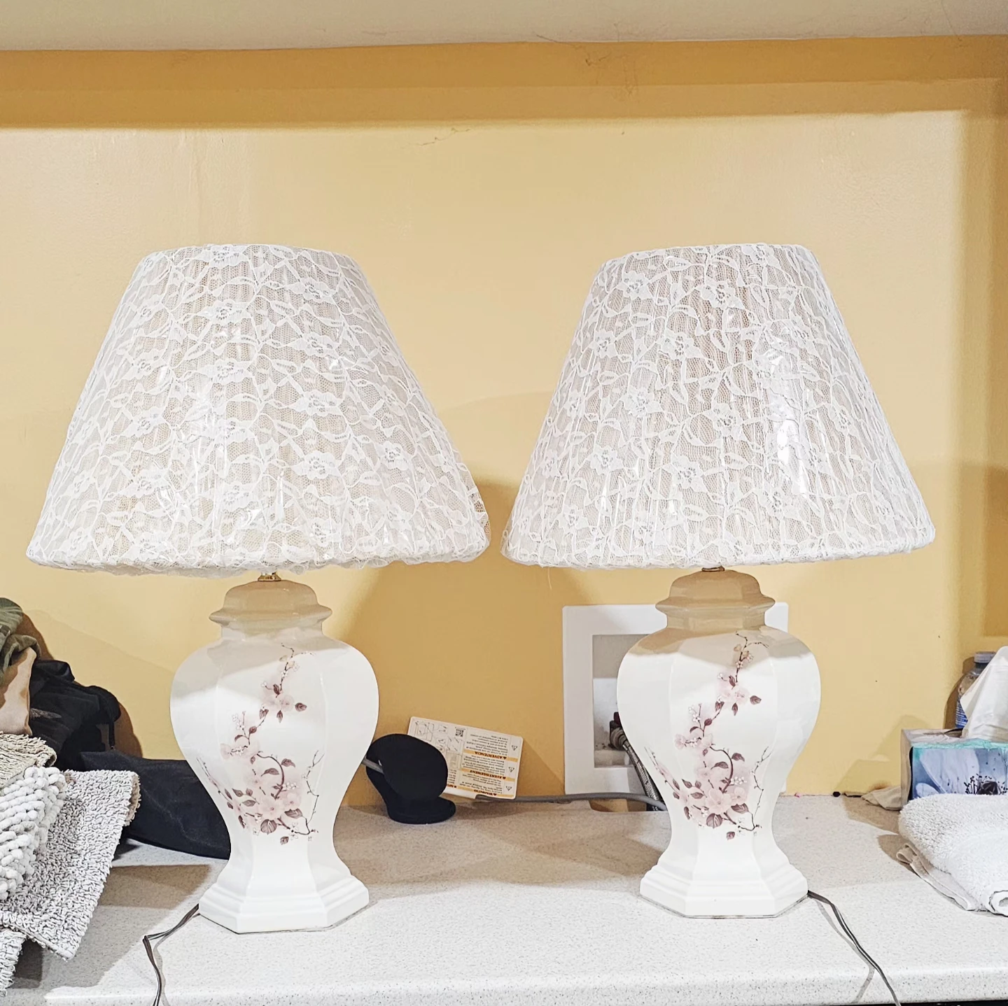 Pair of Vintage Ceramic Table Lamps with Lace Shades - photo 2