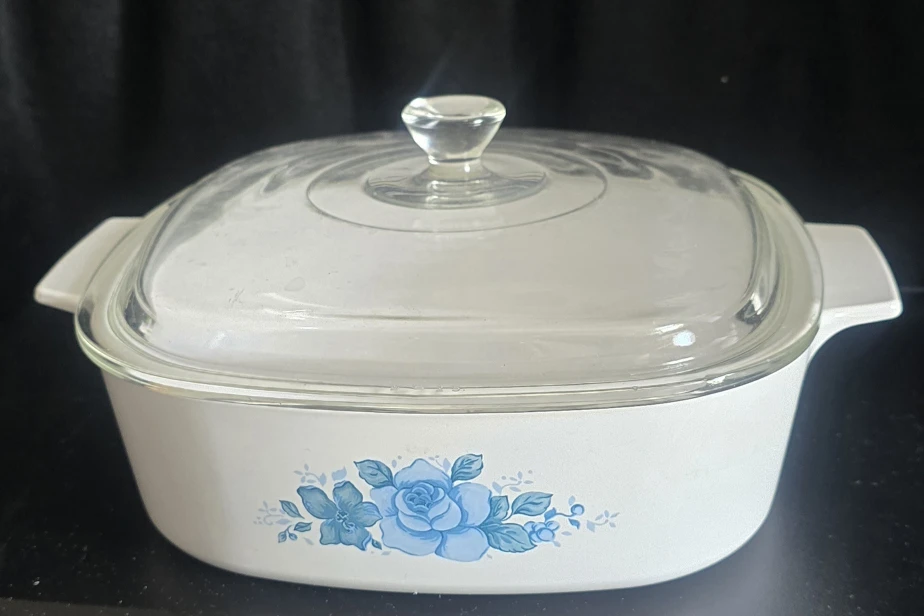 CorningWare "Blue Rose" Casserole Dish with Lid