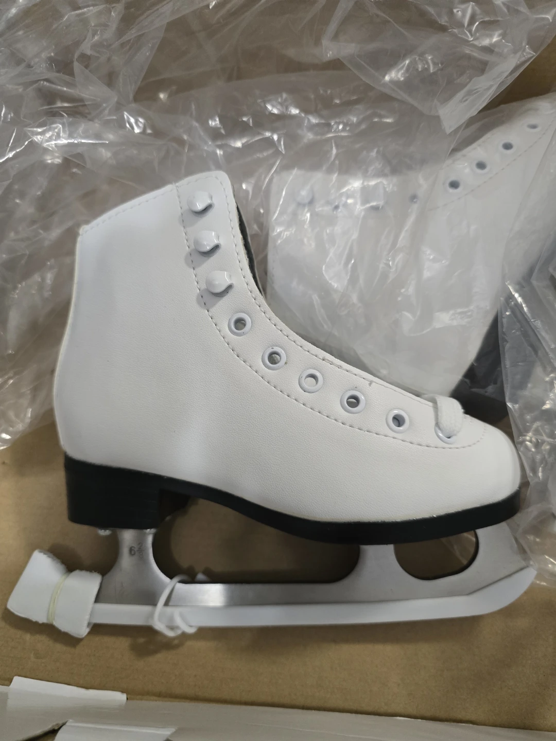Winwell Figure Skates - photo 3