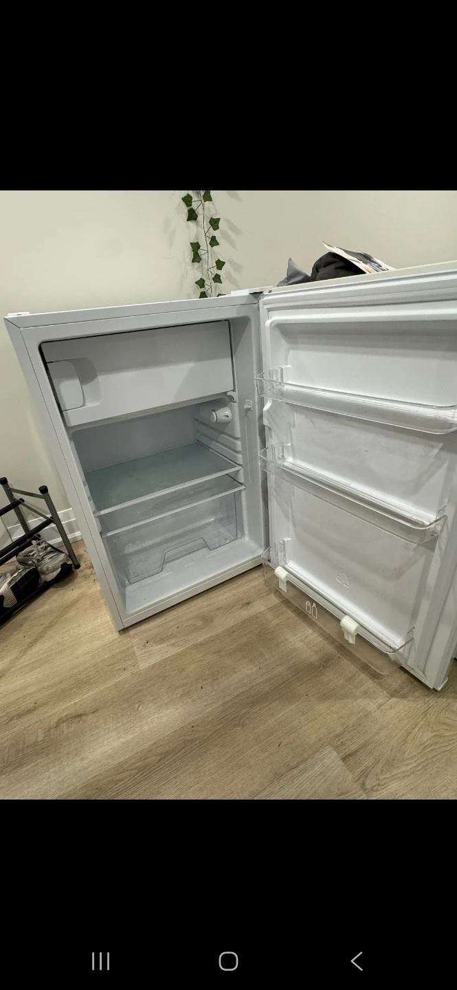 White Compact Refrigerator - photo 2