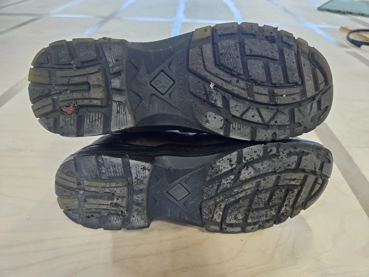 Terra safty boots,  US 7 5 MEN - photo 4