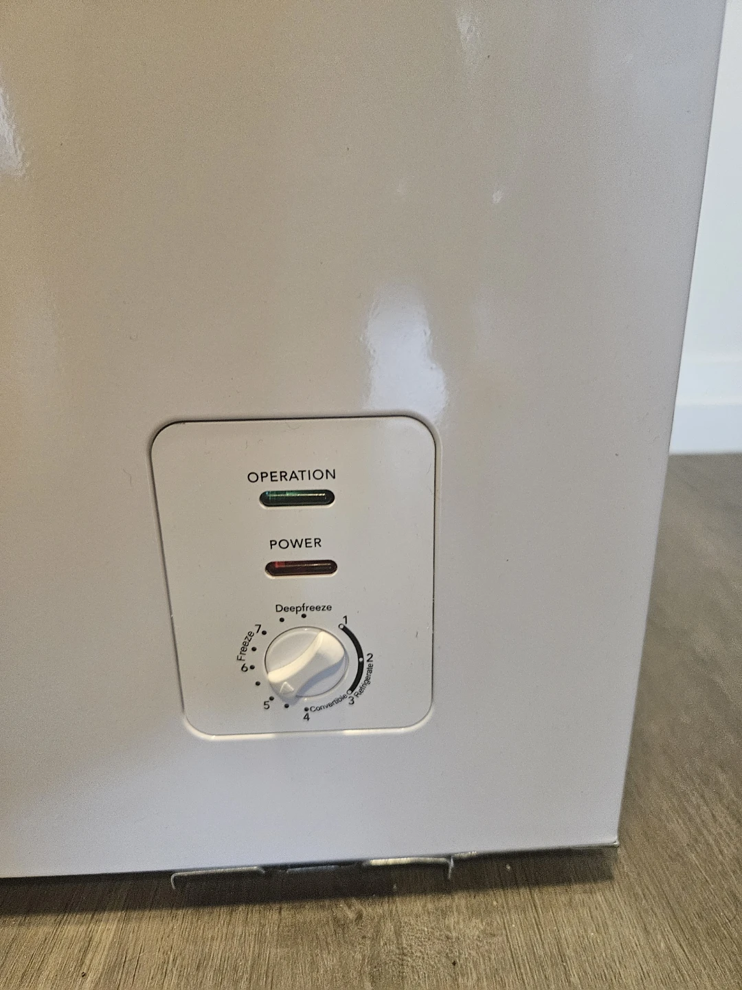 Frigidaire Garage Ready Chest Freezer - photo 5