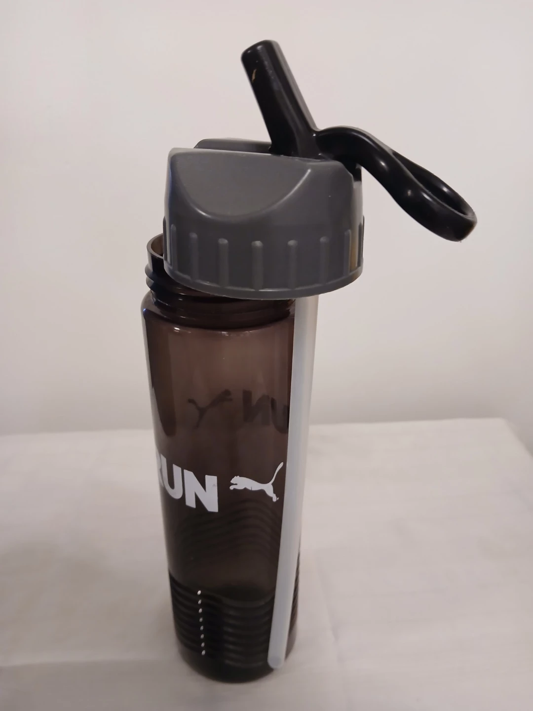 Puma RUN Water Bottle with Straw. Pick up only. - photo 2