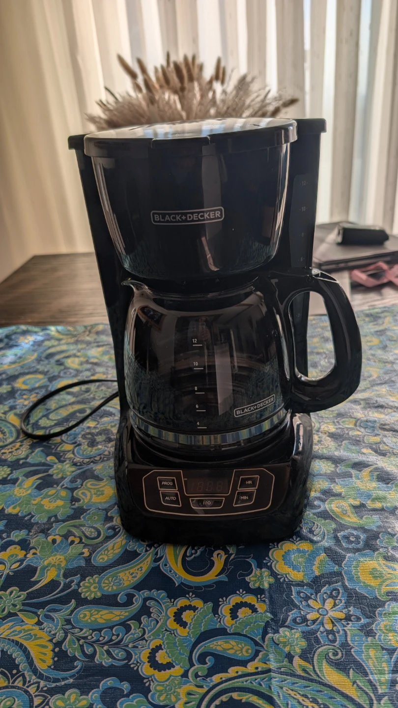 BLACK+DECKER 12-Cup Coffee Maker