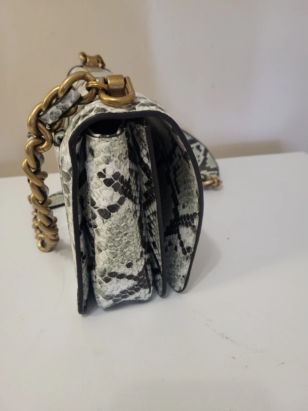 GUESS Snake Print Shoulder Bag - photo 3