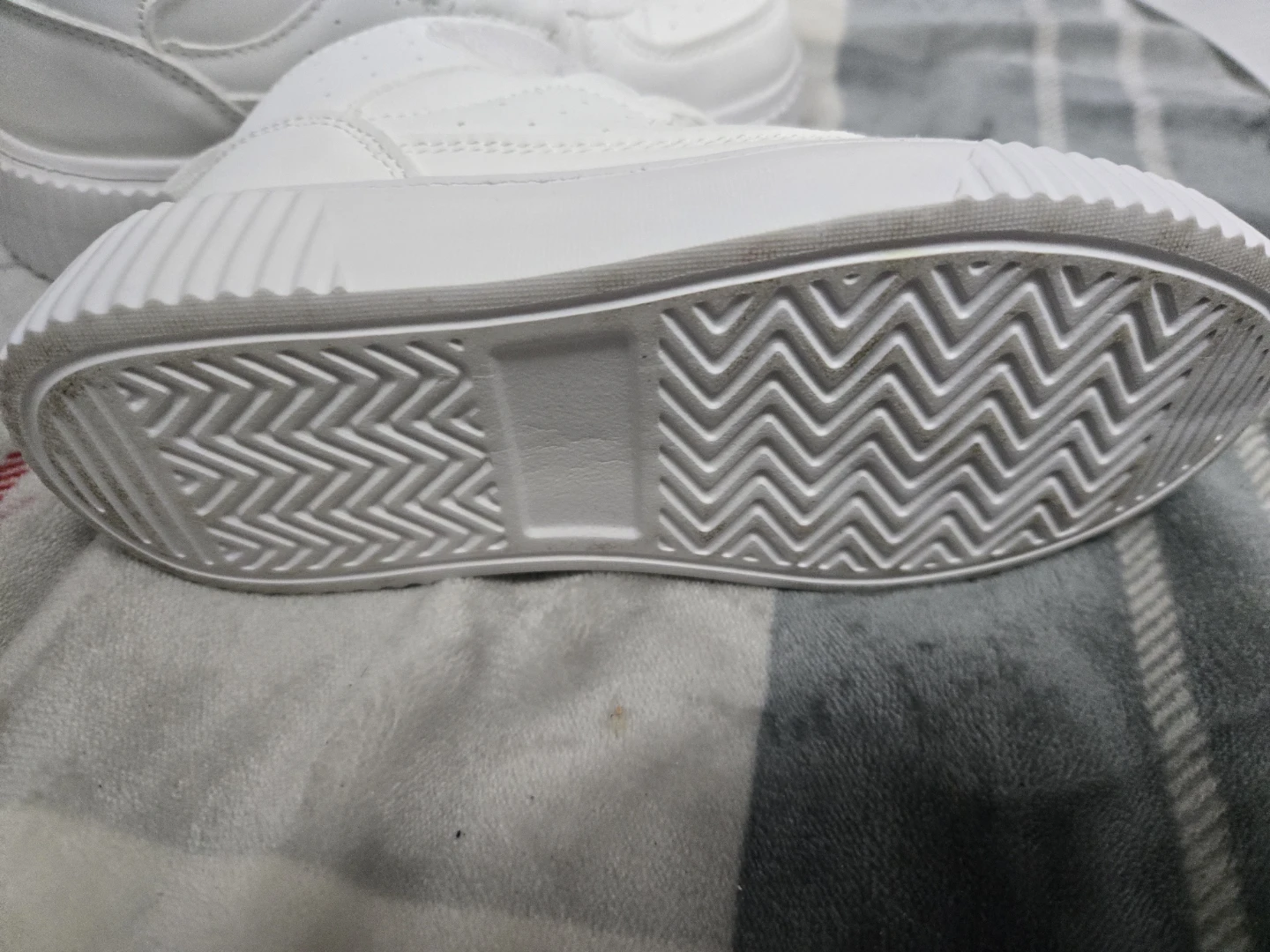White High-Top Sneakers size 13 - photo 3