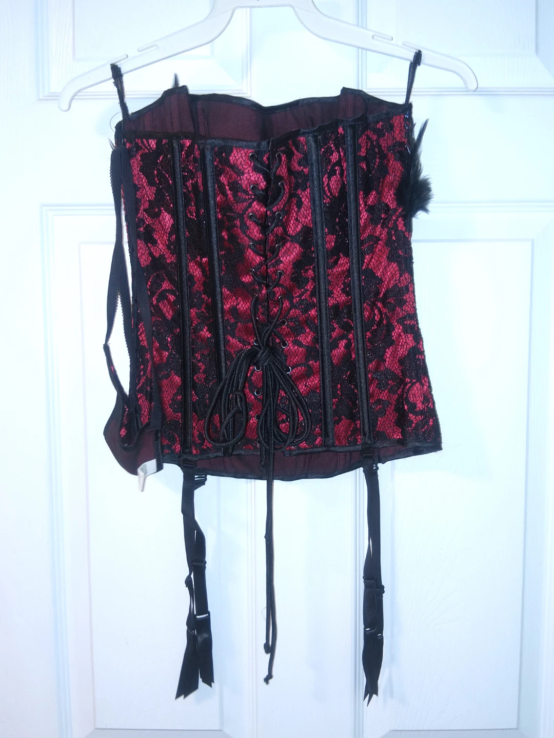 BRAND NEW*Red and Black Lace Corset with Feathers - photo 2