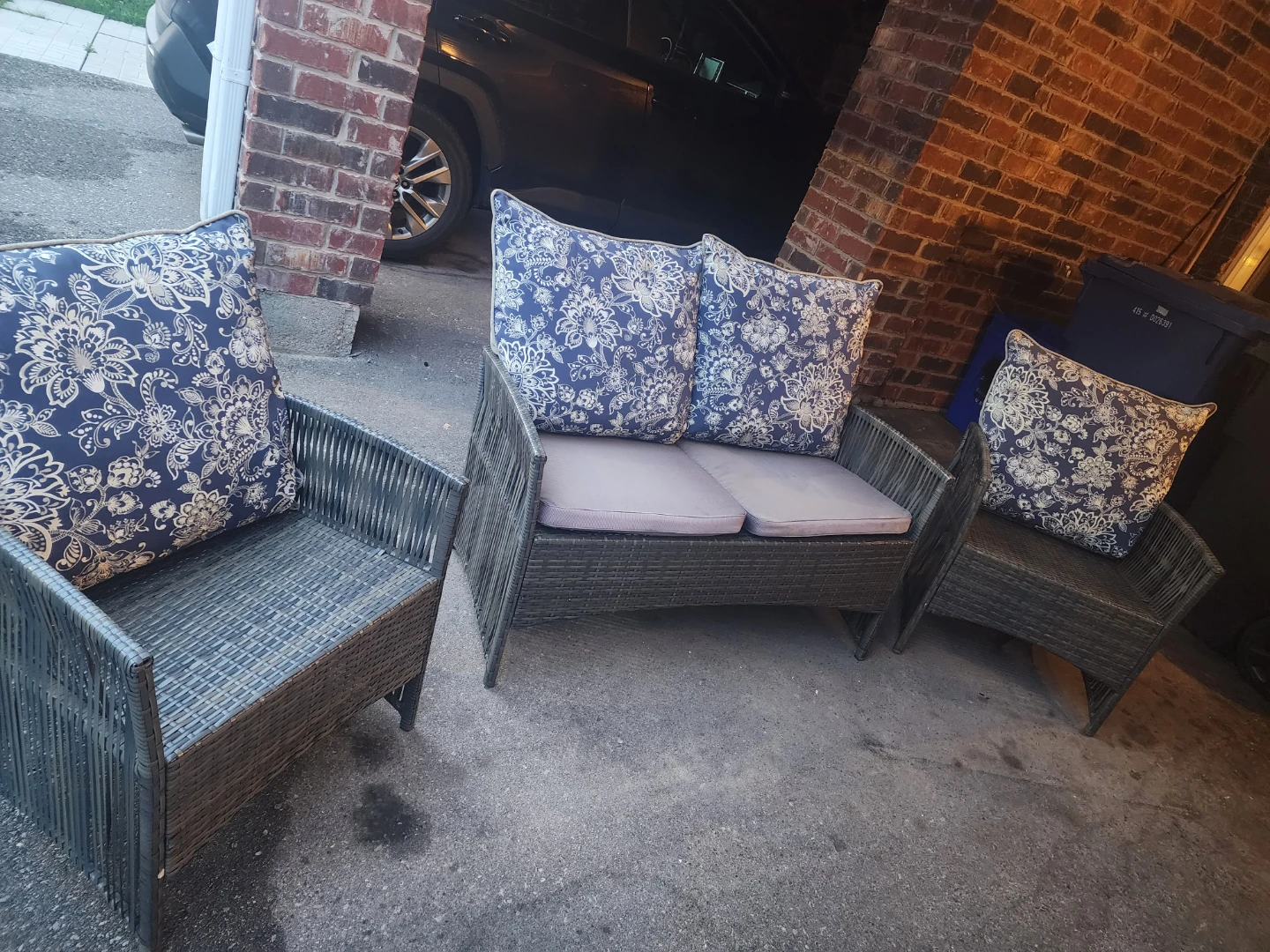 Patio cushions  omly - photo 4