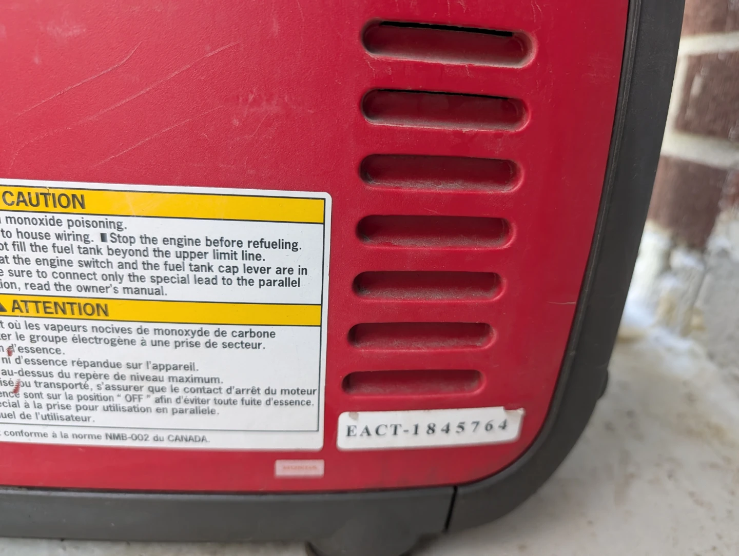 Honda EU2000i Companion 30A Inverter Generator - photo 4