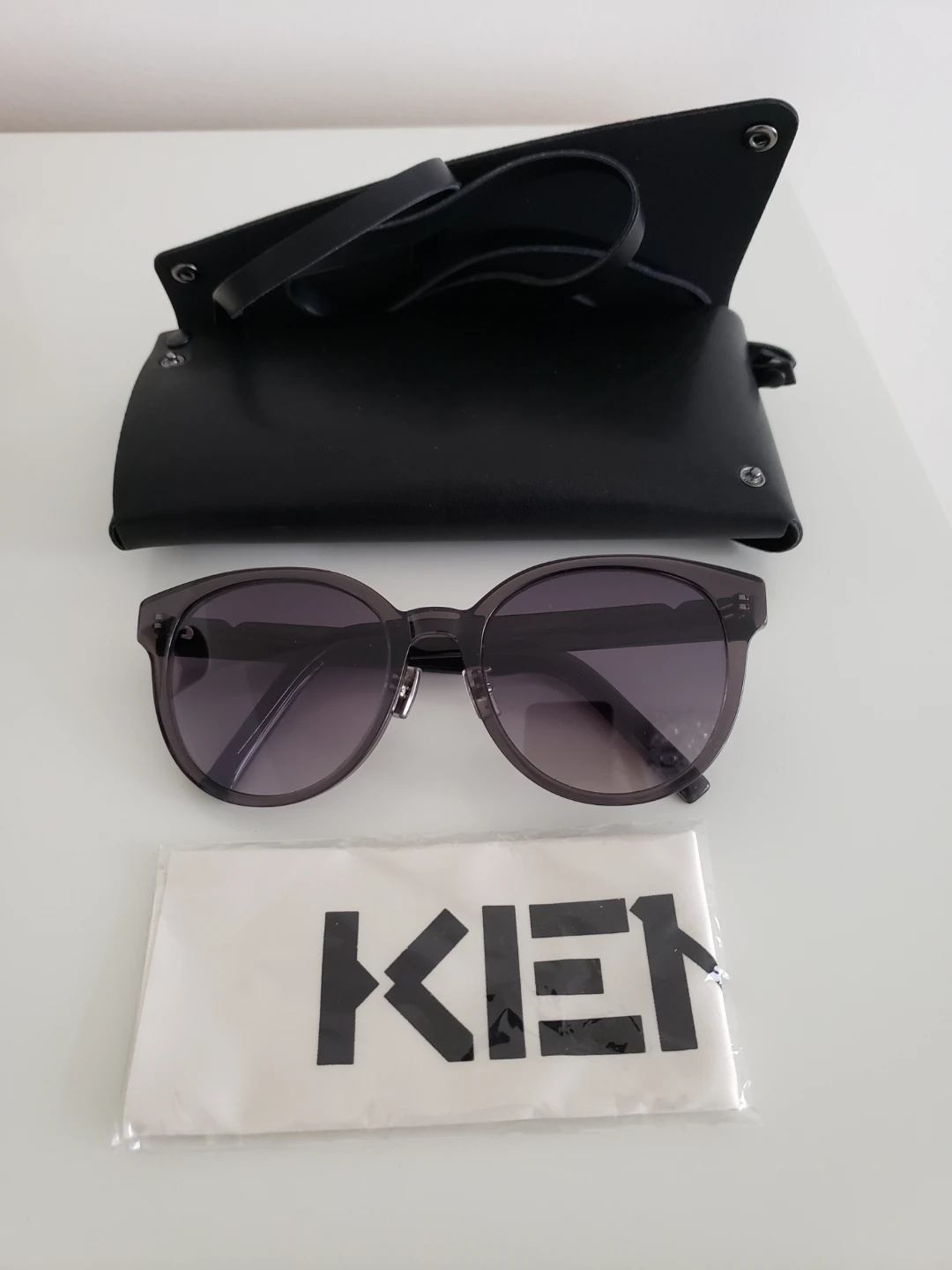 *Brand New* Authentic KENZO Women's Sunglasses - photo 5