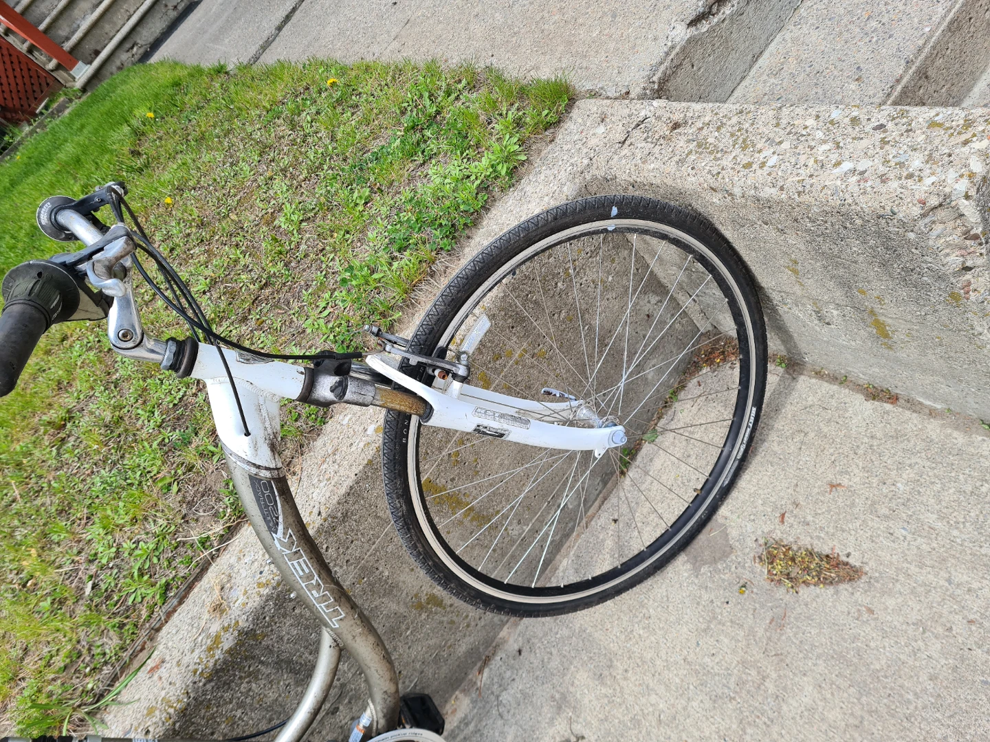 Trek Hybrid Bike - photo 3