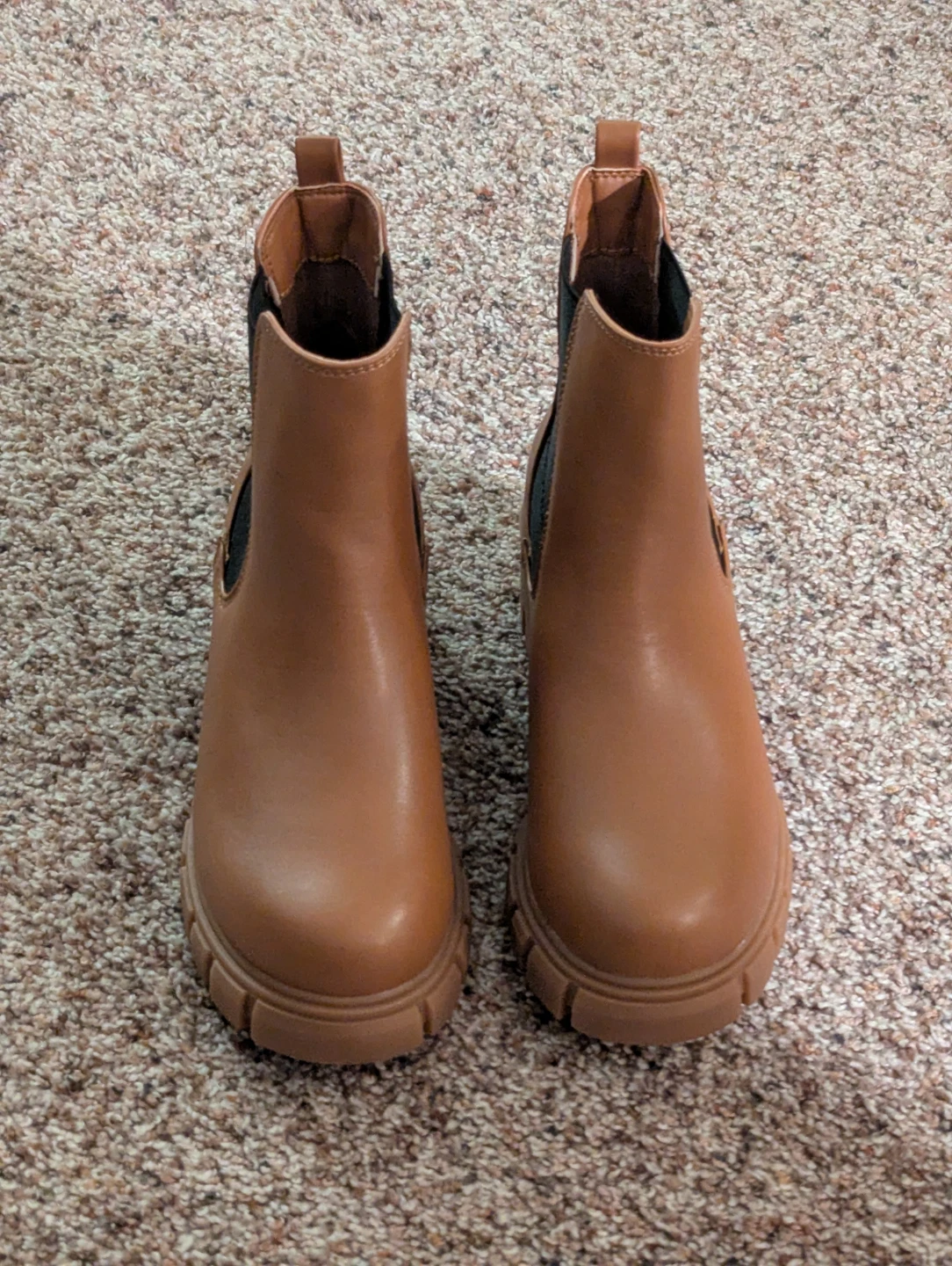madden girl Tessa Women's Platform Chelsea Boots - photo 3