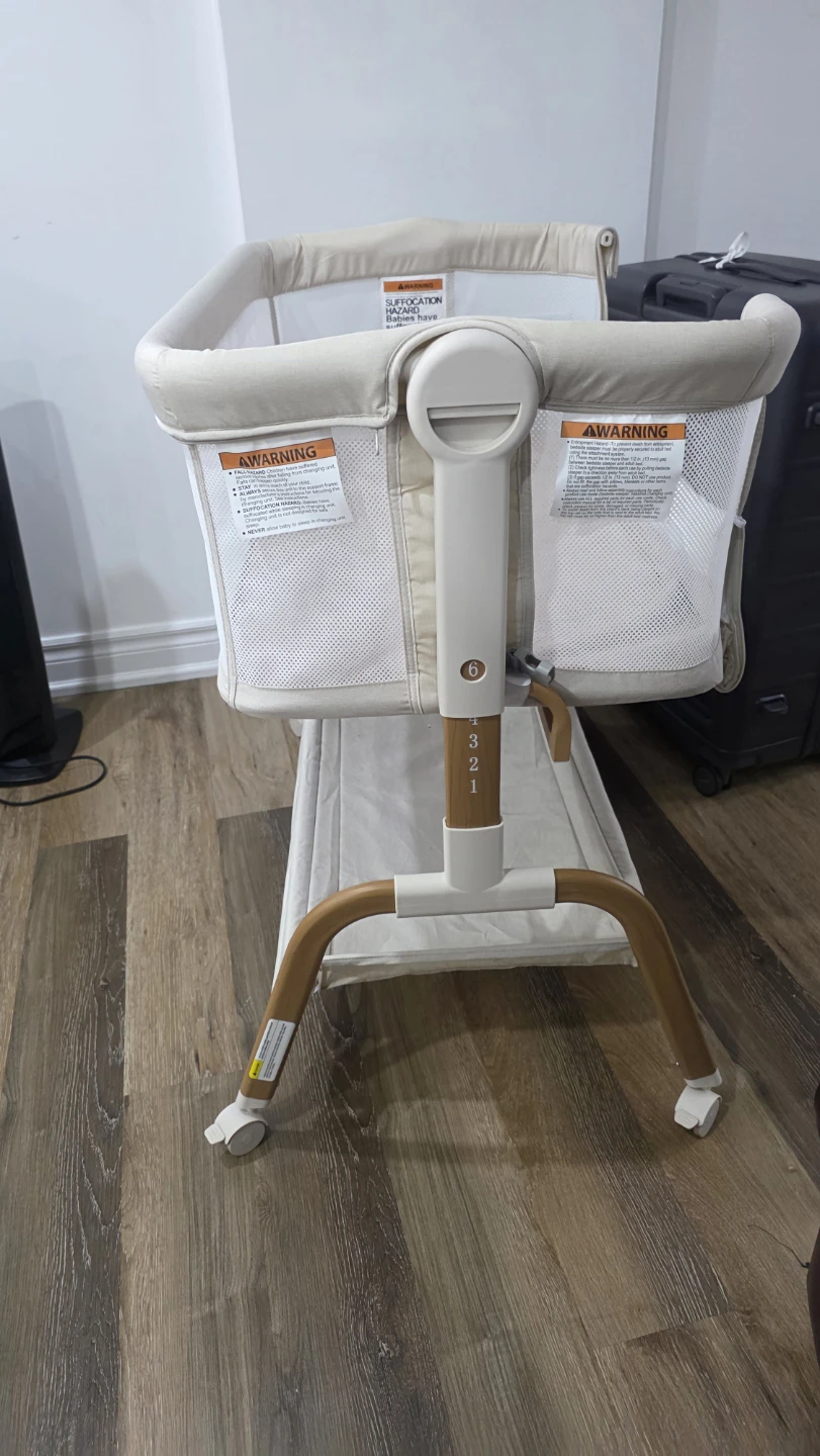 Baby Bassinet with Adjustable Height - photo 5