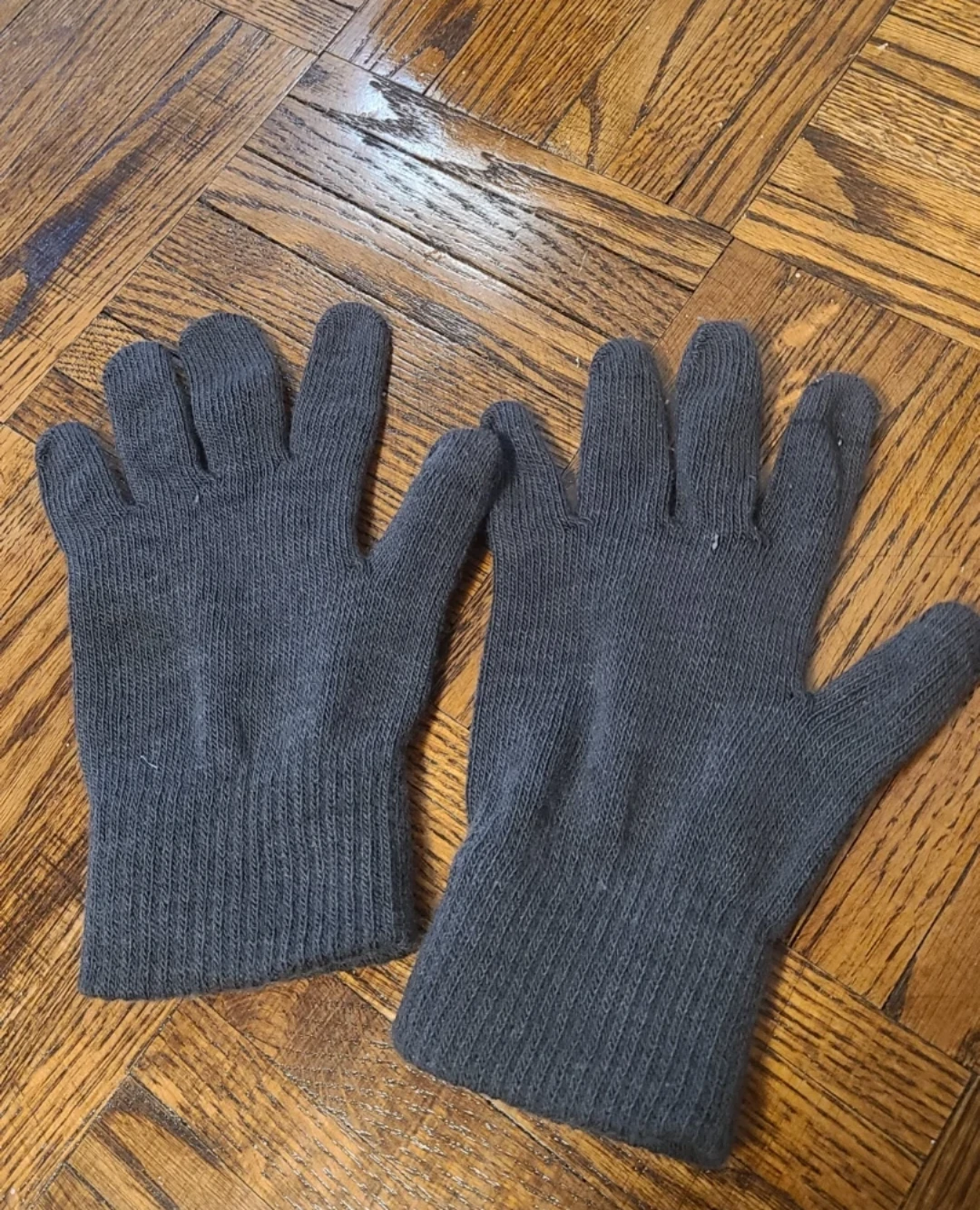 Dark Grey Knit Gloves
