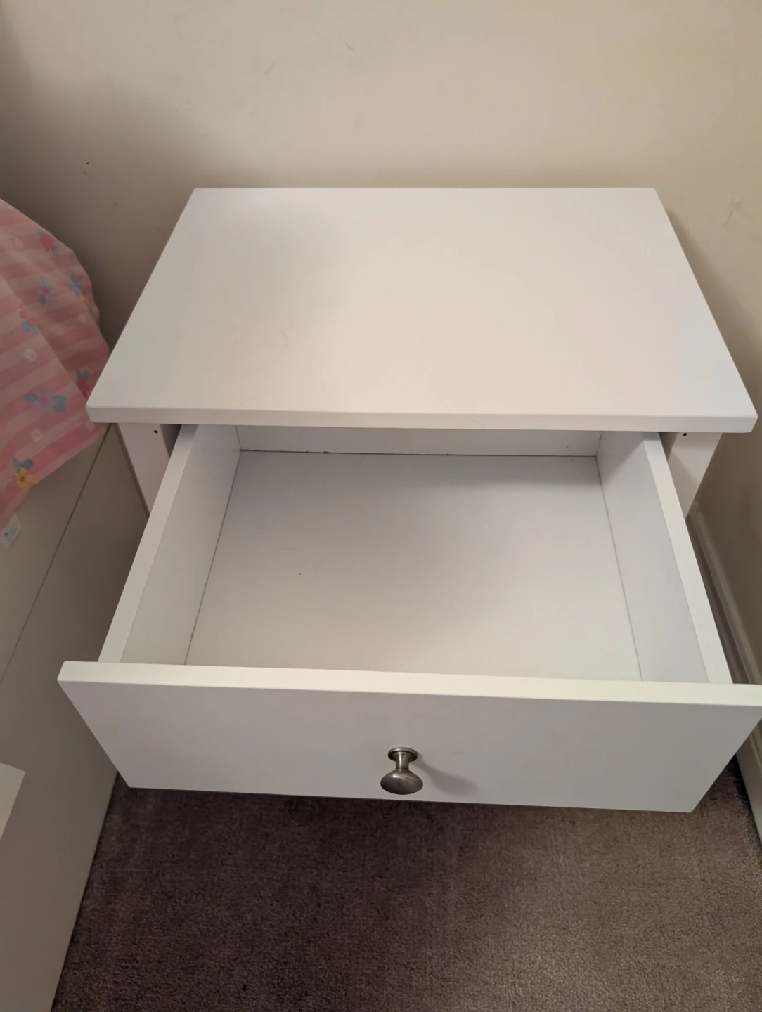 Two White Nightstand with Drawer and Shelf
