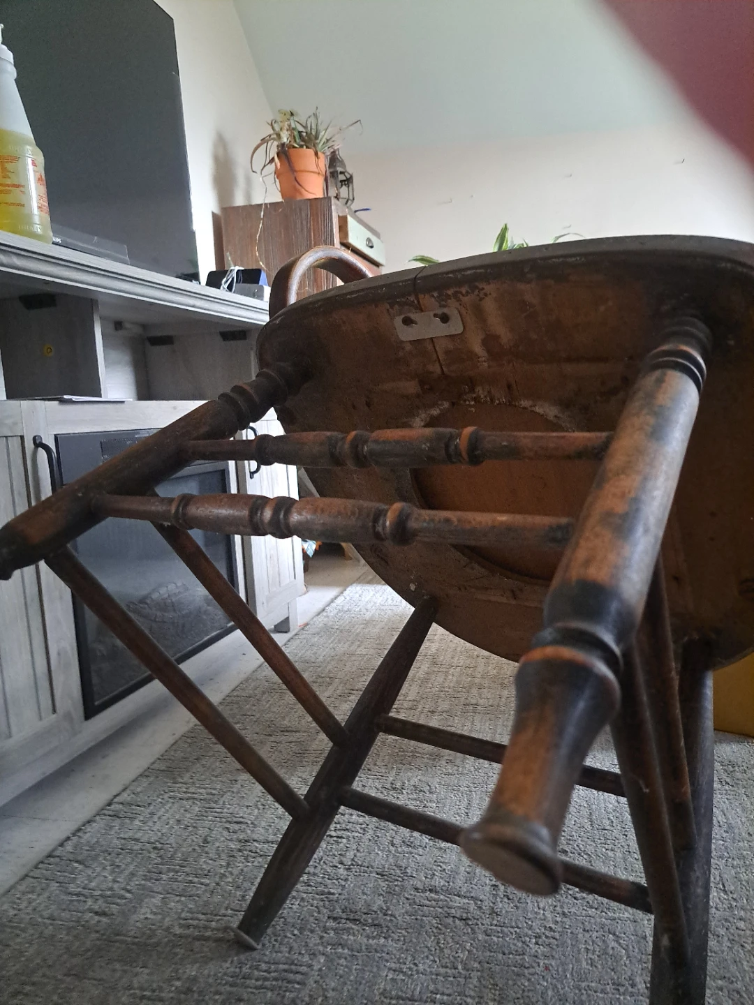 Wooden Spindle Back Armchair - photo 3
