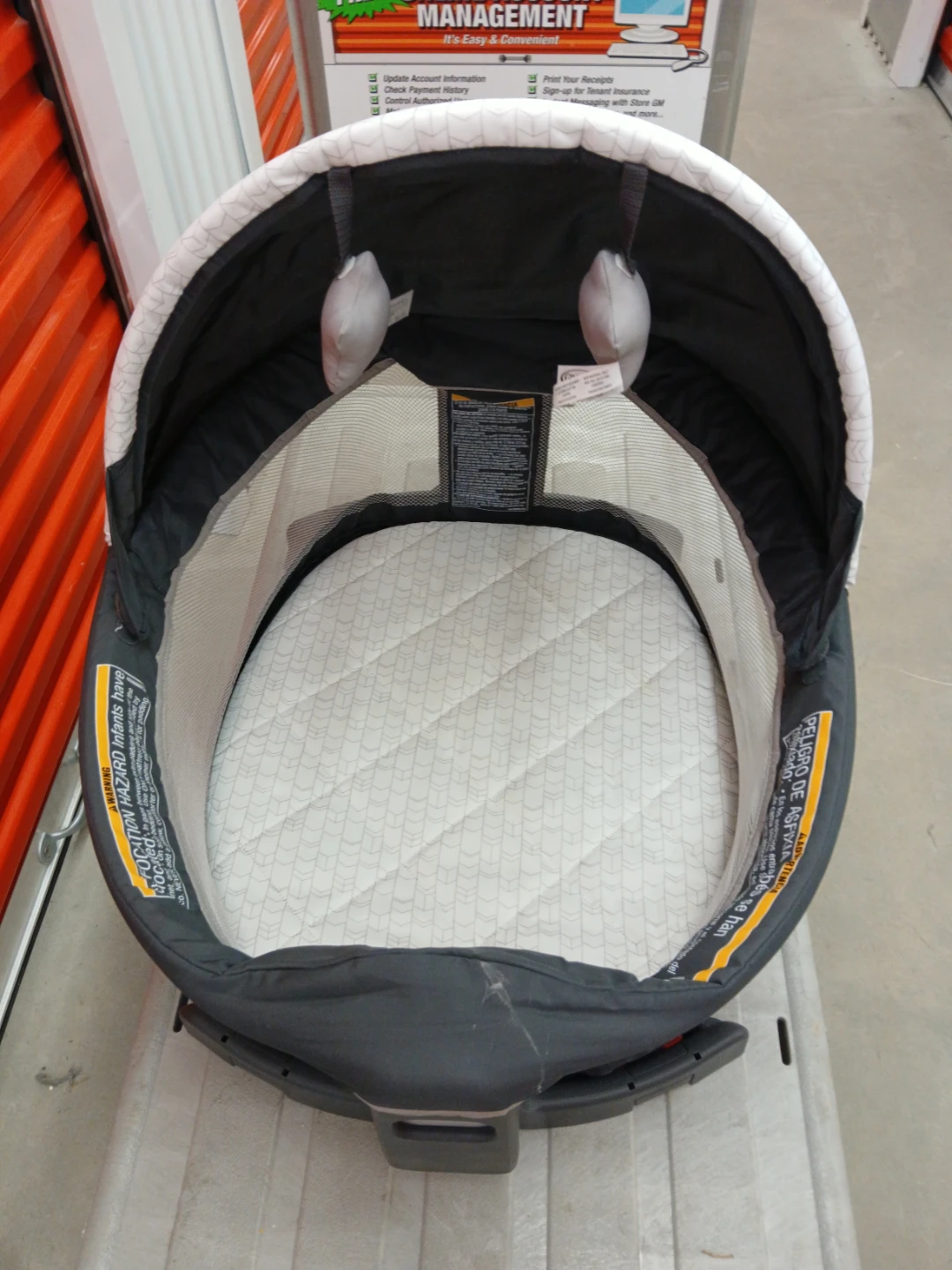 Graco baby bassinet portable lightweight - photo 5
