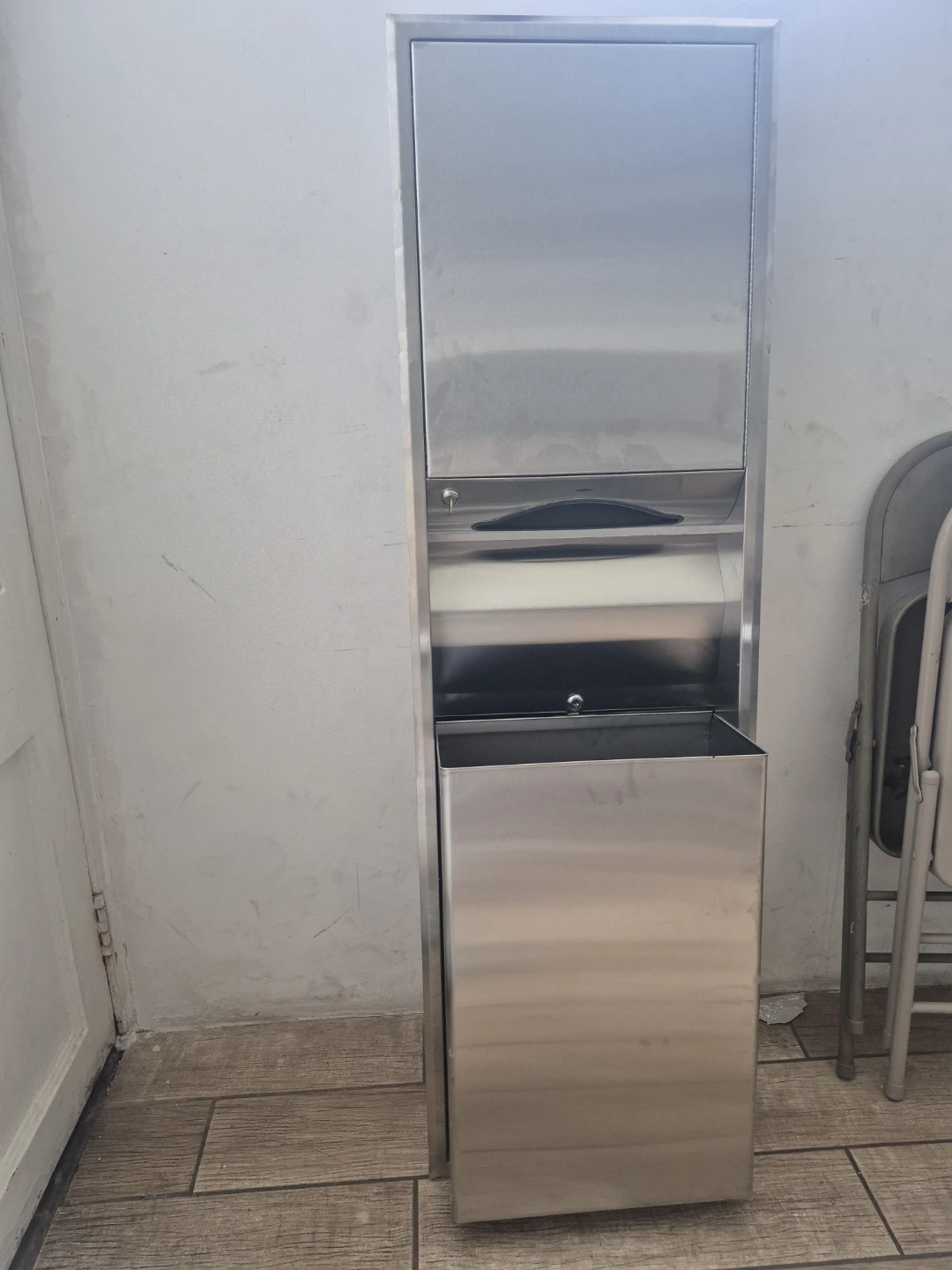 Stainless Steel Multi-Fold Towel Dispenser and Waste Receptacle - photo 4