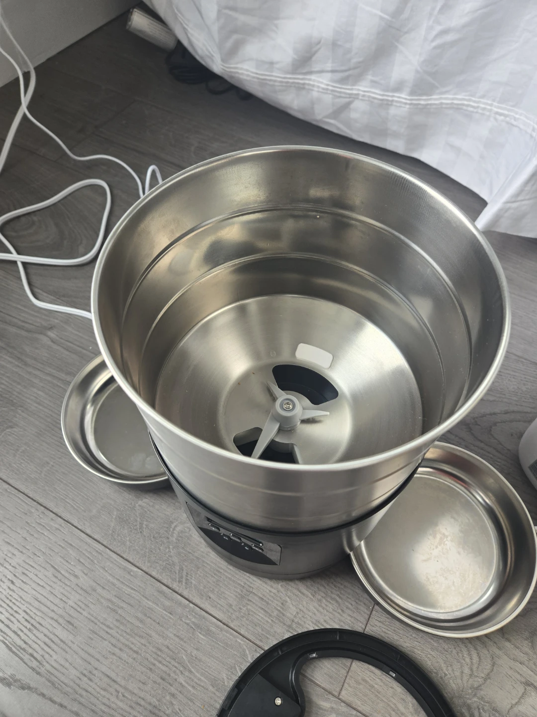 Friendhund Smart Pet Feeder ACF190W - photo 3