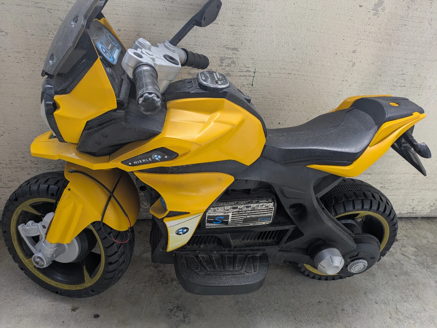 Yellow BMW Ride-On Motorcycle Toy - photo 4