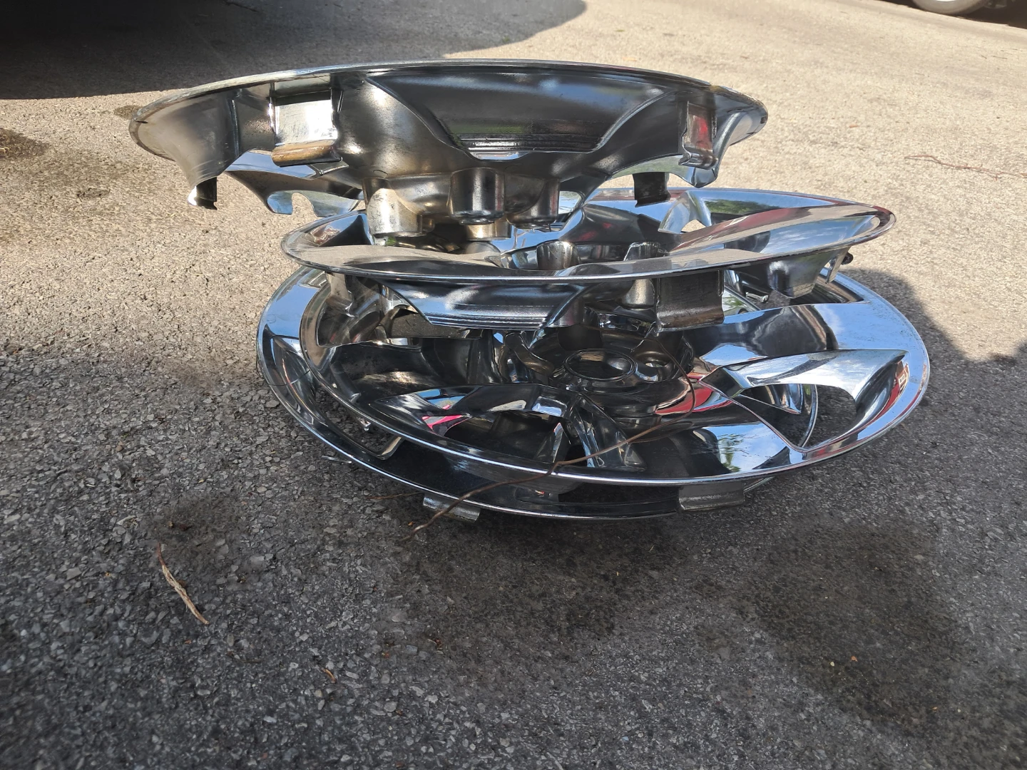 Chrome Hubcaps - Set of 4 - photo 2