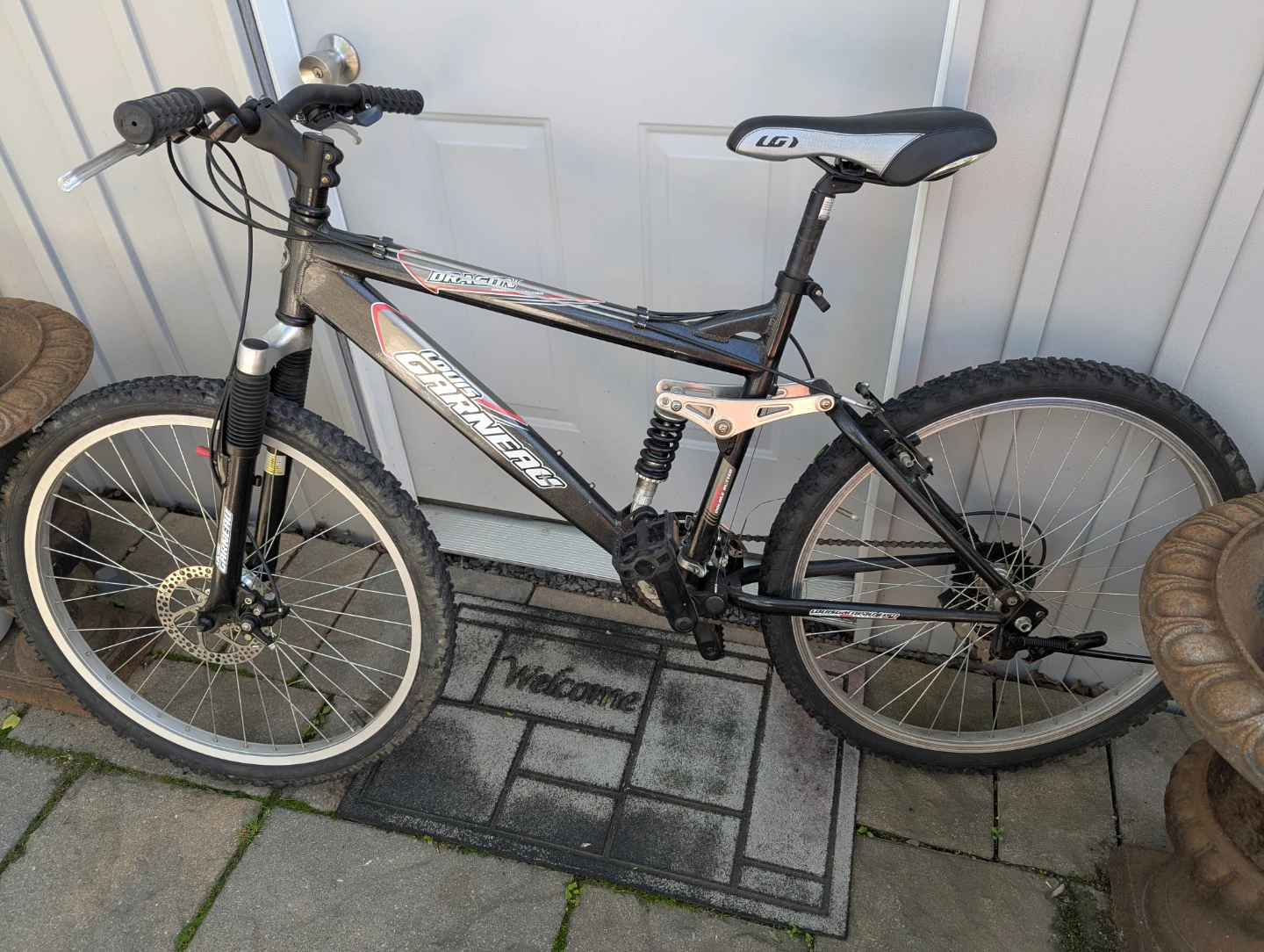 Bike. Full suspension Louis Garneau Medium frame