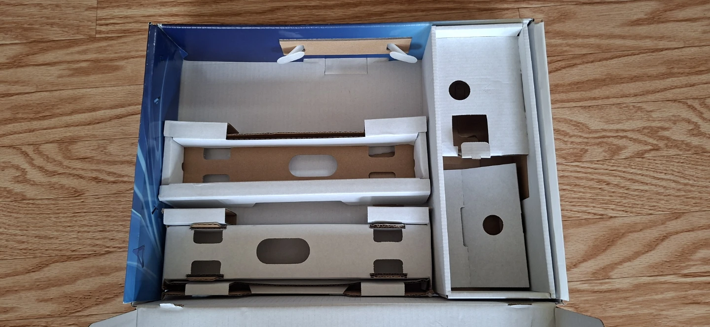 PS4 Box - photo 2