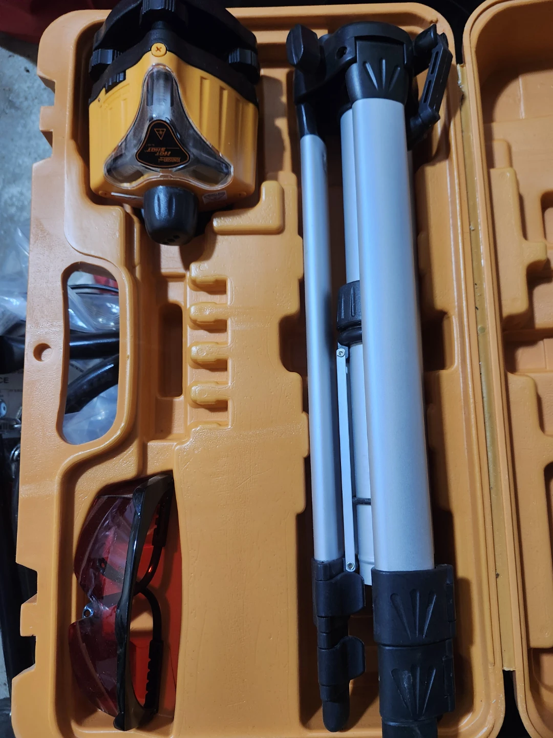 Johnson Laser Level with Tripod and Case