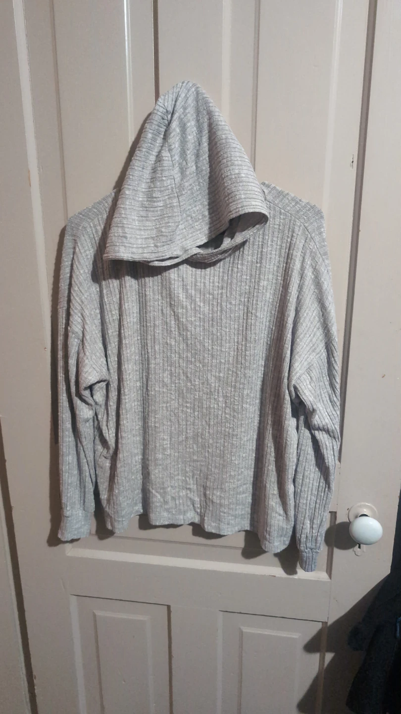 American Eagle Outfitters Grey Ribbed Hoodie L