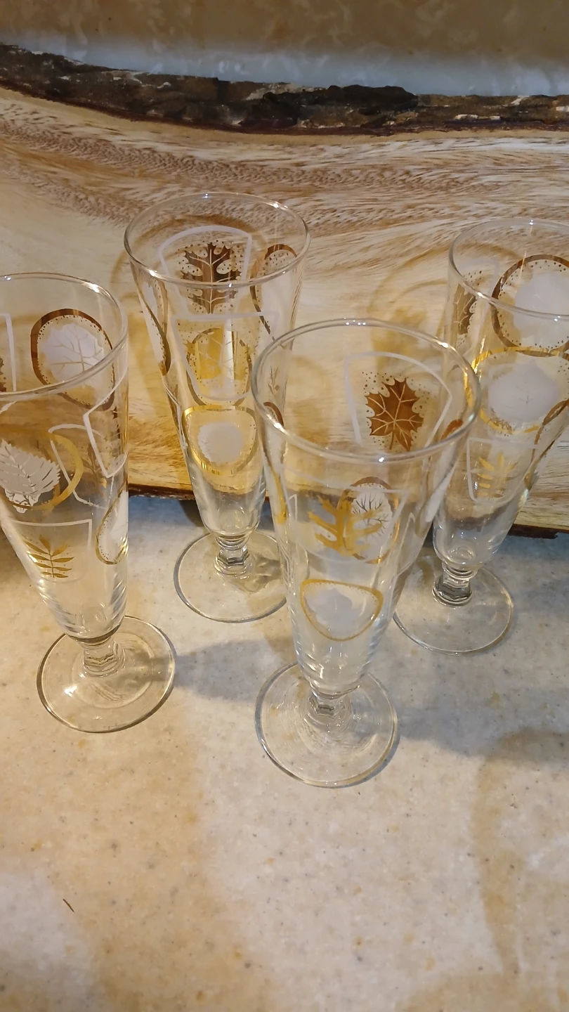 Collection of 4 glasses for $5.00 - photo 2