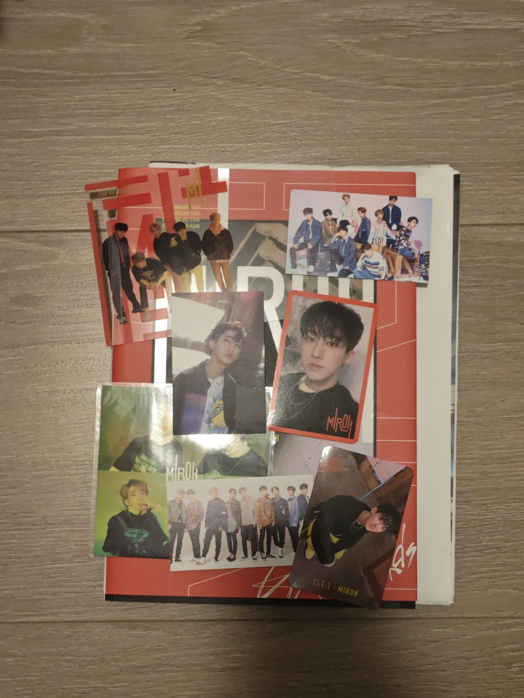 Stray Kids MIROH Album + Photocards - photo 2