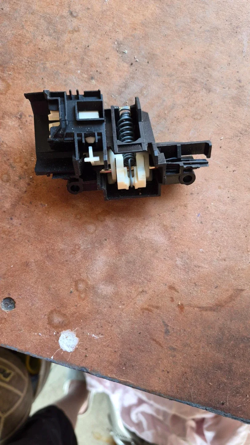 Whirlpool Kitchen aid door latch EMZ NAR Part W10653840 - photo 2