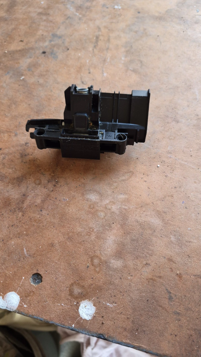 Whirlpool Kitchen aid door latch EMZ NAR Part W10653840 - photo 3