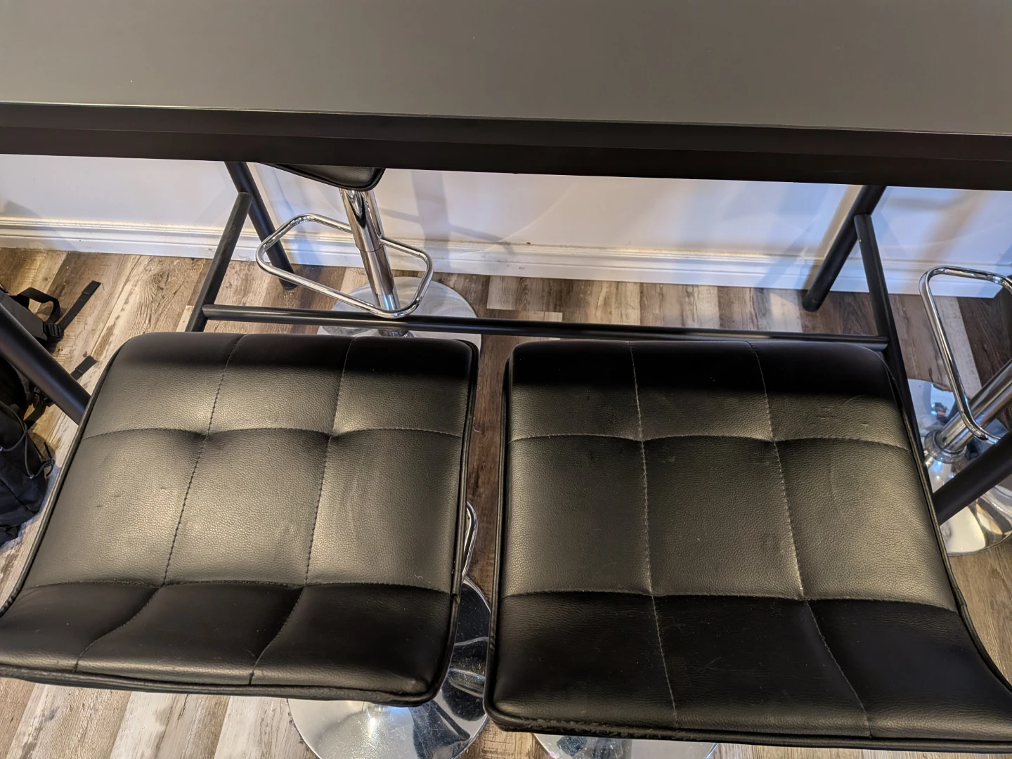 Black Bar Table with 2 Swivel Stools - photo 2
