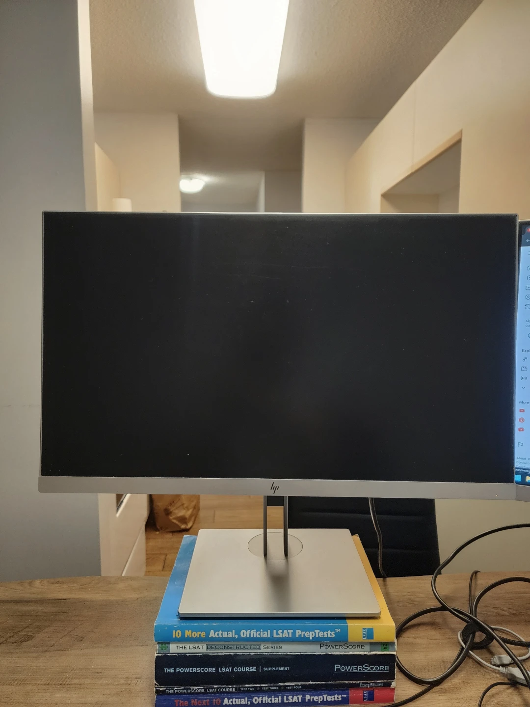 HP Computer Monitor - photo 2