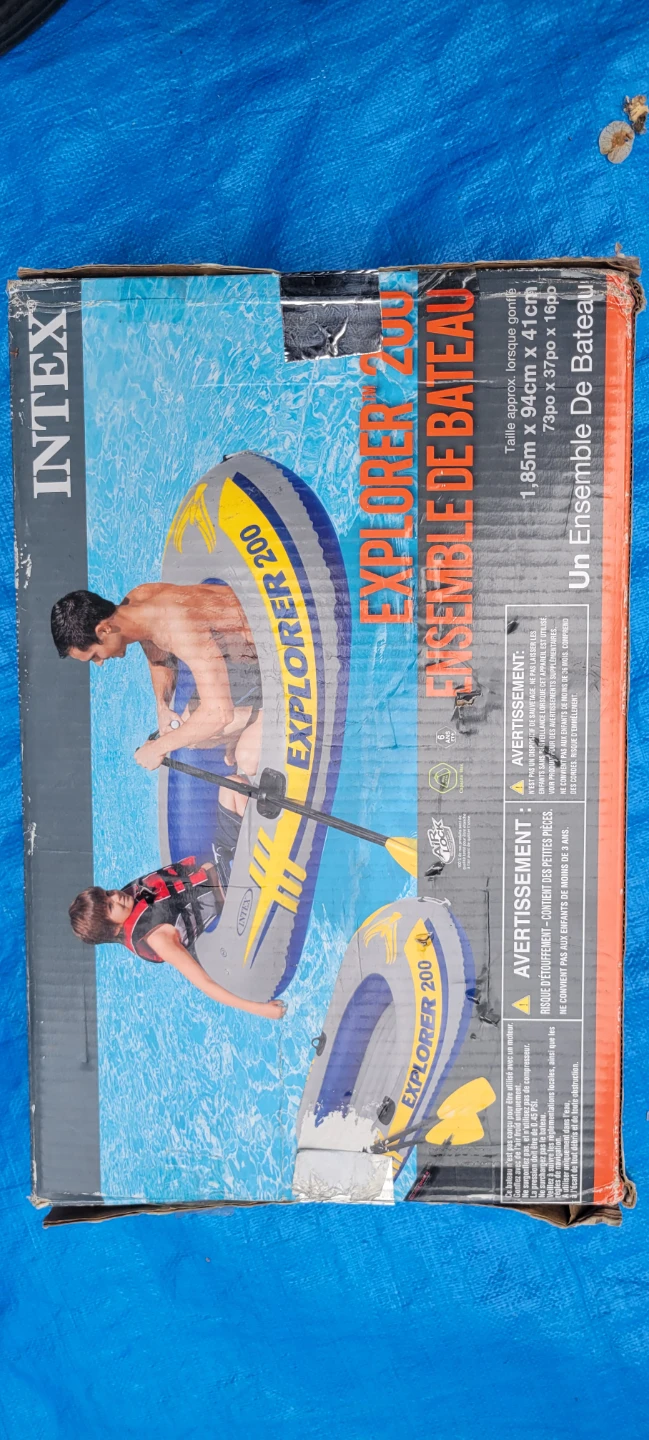 Intex Explorer 200 Boat Set brand new