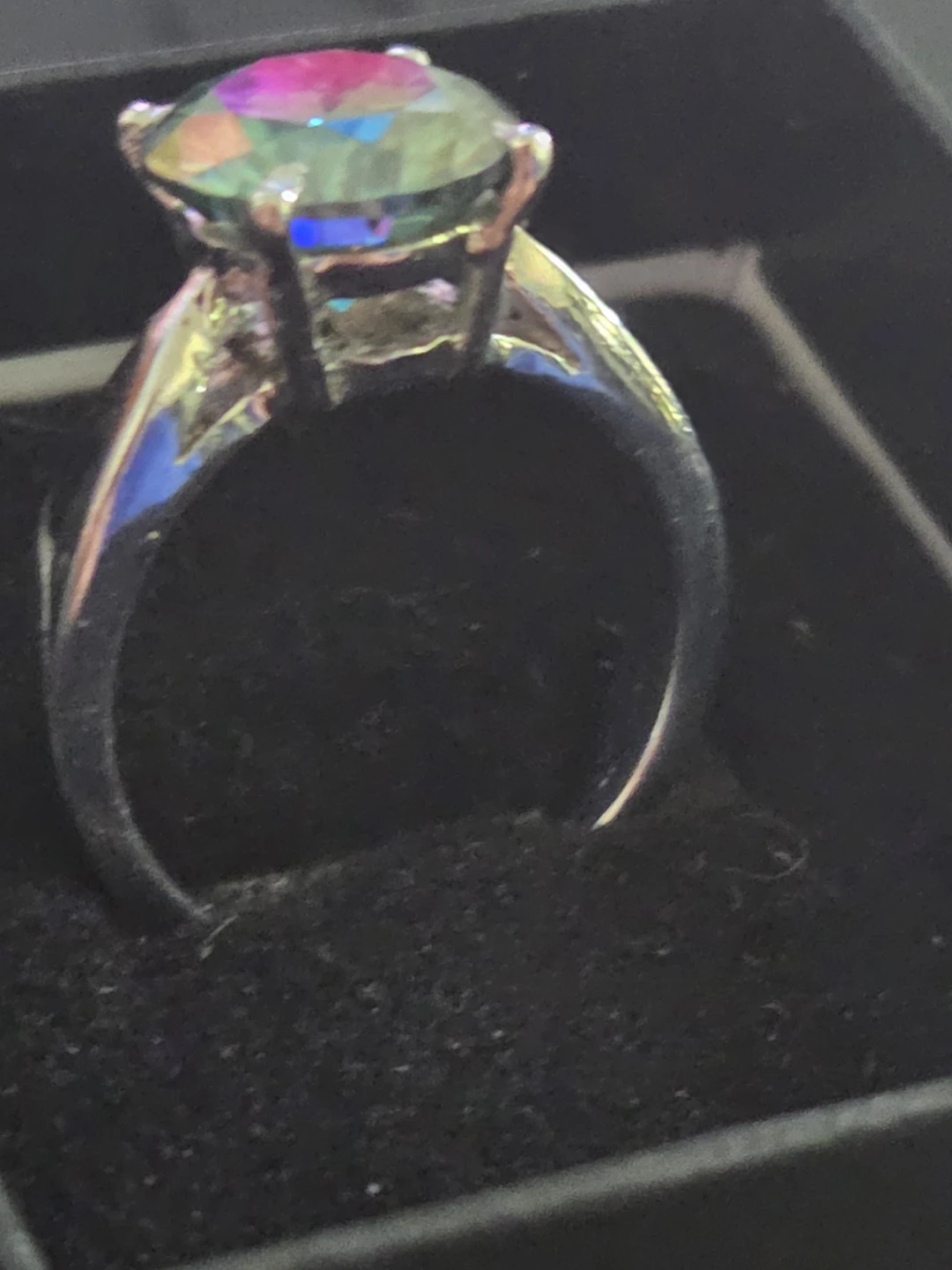 Green Diamond Ring size 6.5 - photo 3