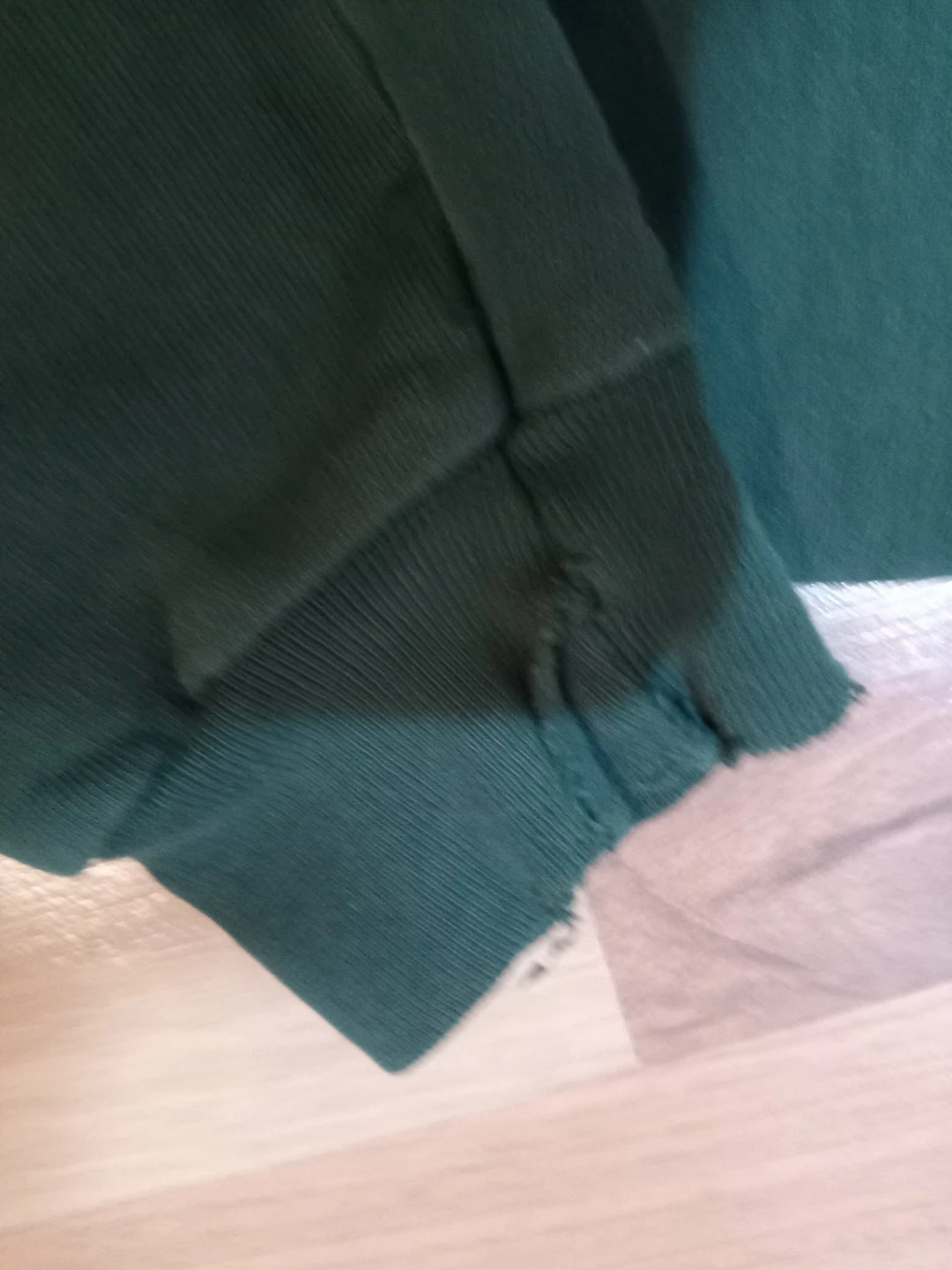 Hoodie, size small - photo 5
