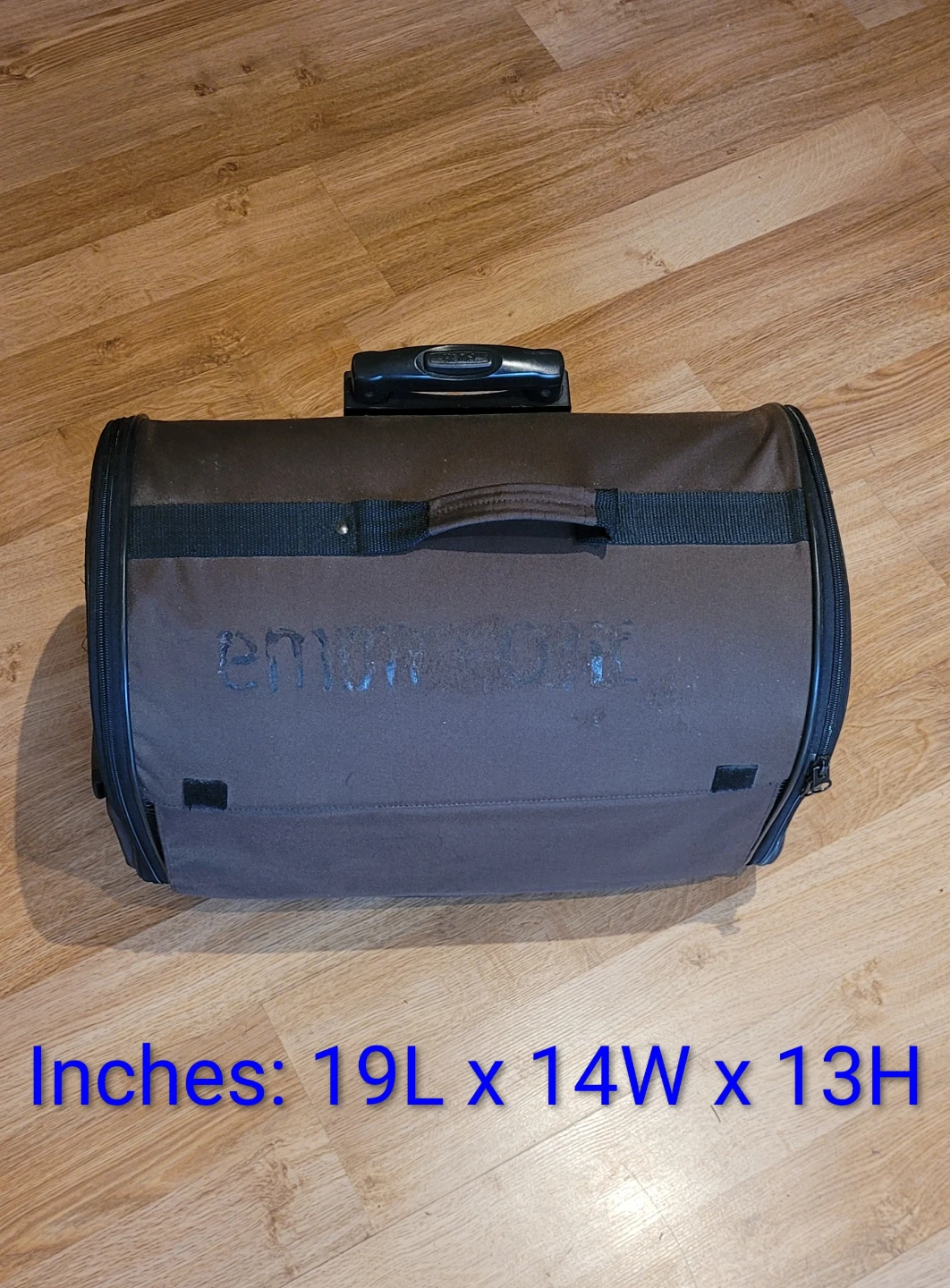 Pet travel carrier hard sided w wheels & handle - photo 2
