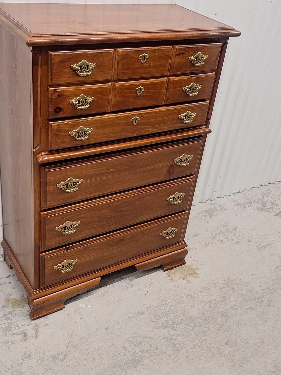 Gorgeous Solid Wood Dresser -Excellent Condition - photo 2