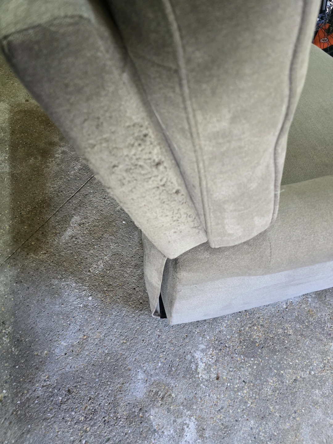 Reclining swibble gliding chair, very comfortable. - photo 3