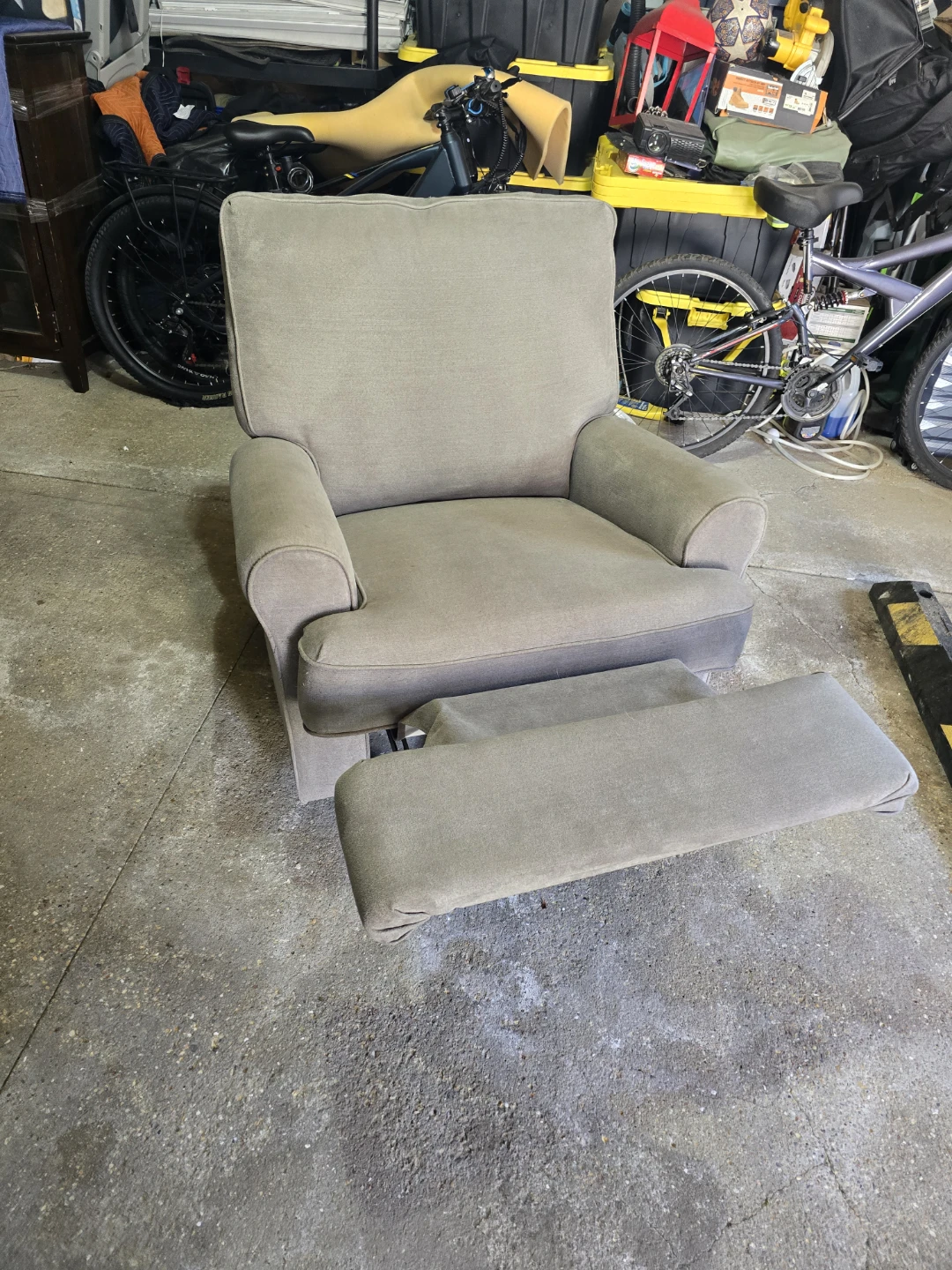 Reclining swibble gliding chair, very comfortable. - photo 5