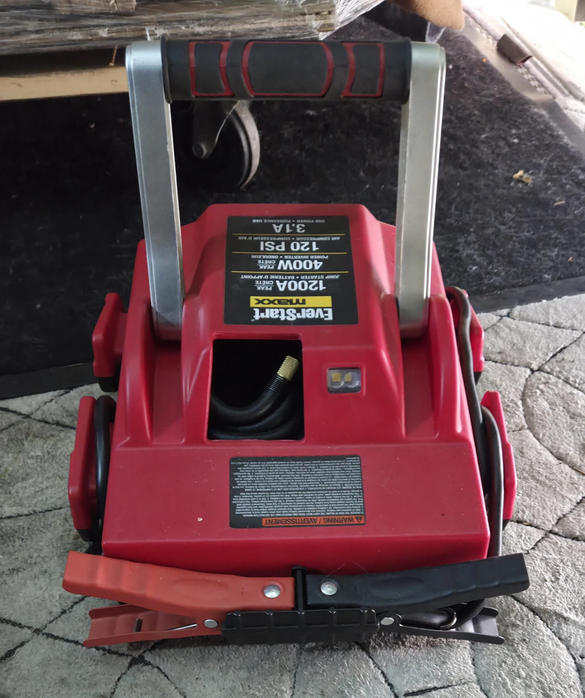 EverStart Maxx 1200A Jump Starter - photo 3