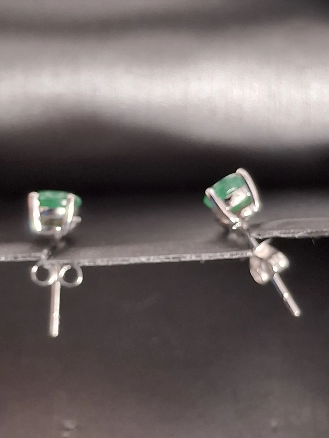 Pear Cut Emerald Stud Earrings - photo 5
