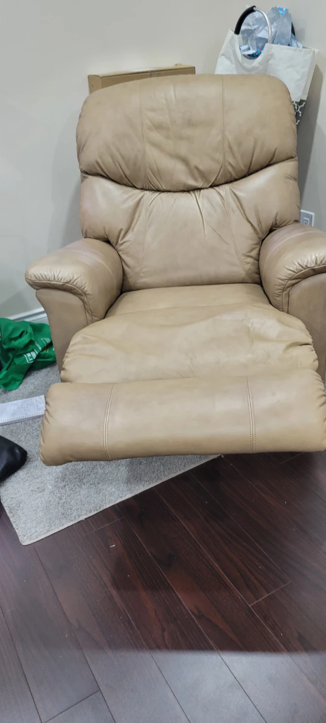 Laz-E-Boy Recliner - Tan Leather - photo 2