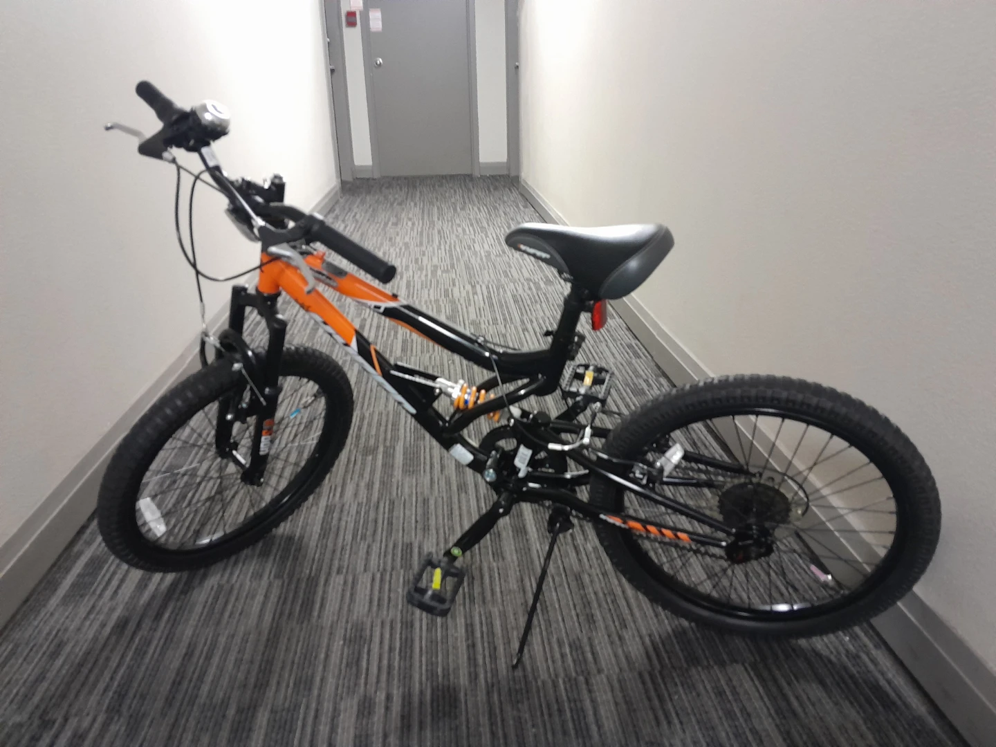 HYPER Kids Bicycle - Orange/Black-20 inches