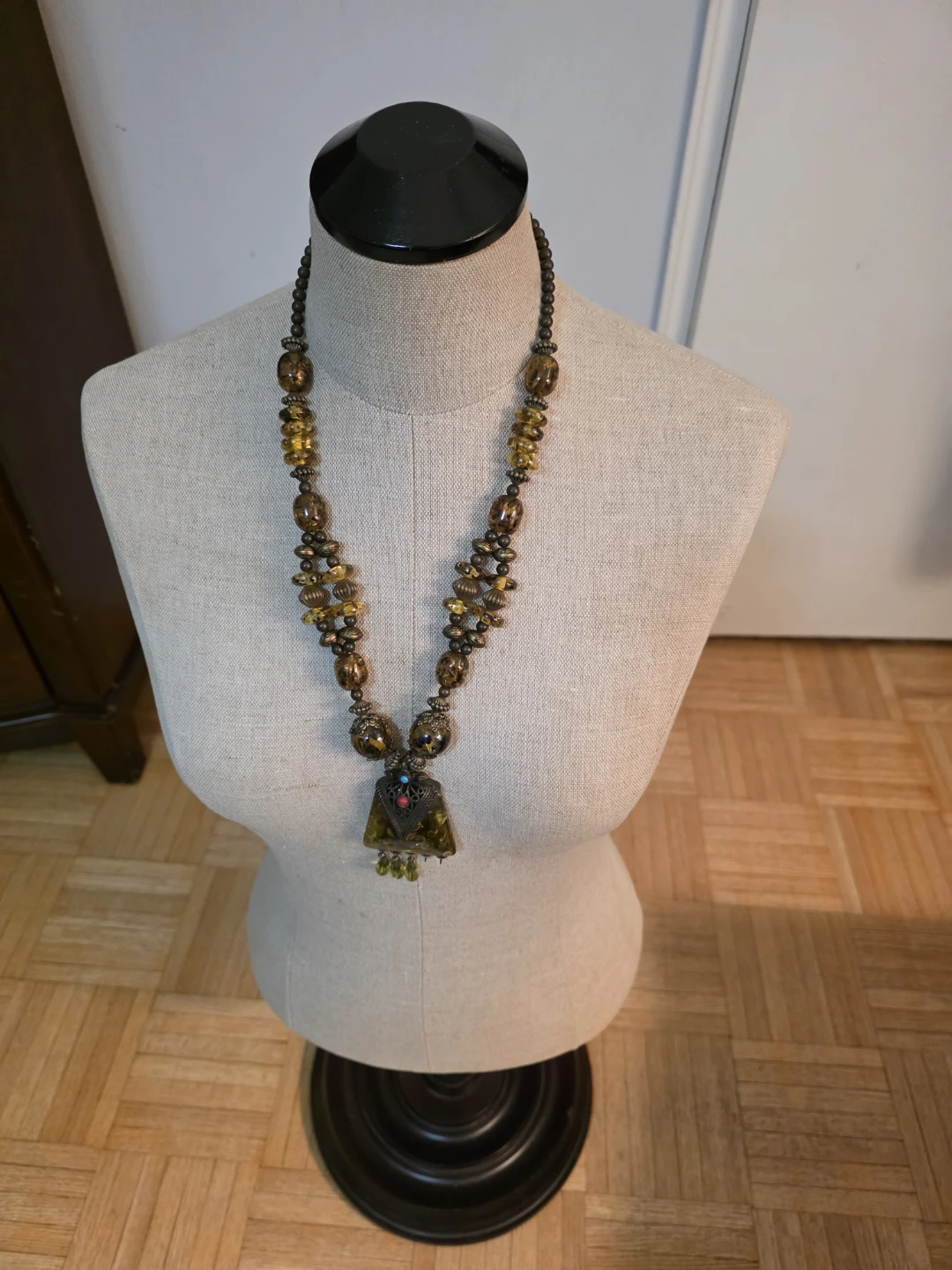 First Lot of Vintage Necklaces $15 each - photo 3